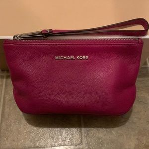Michael Kors Wristlet Fuchsia Pink